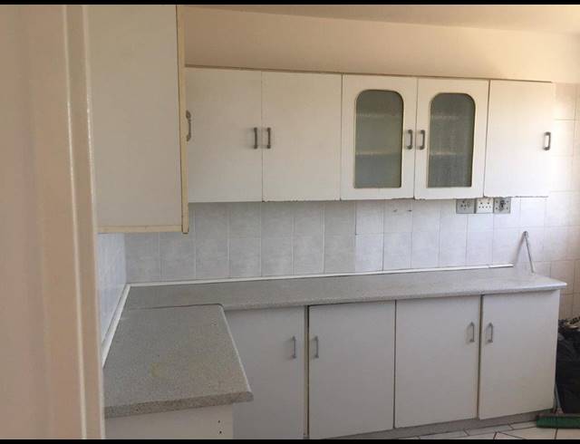 2 BEDROOM APARTMENT RENTED IN ALGOA PARK